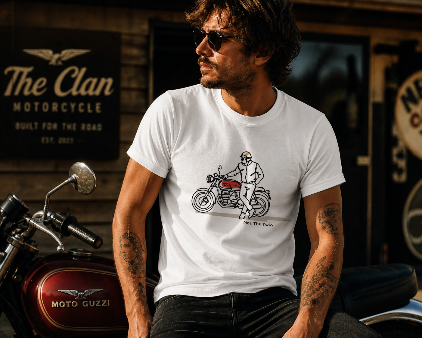 Pocket Tee Black angle C